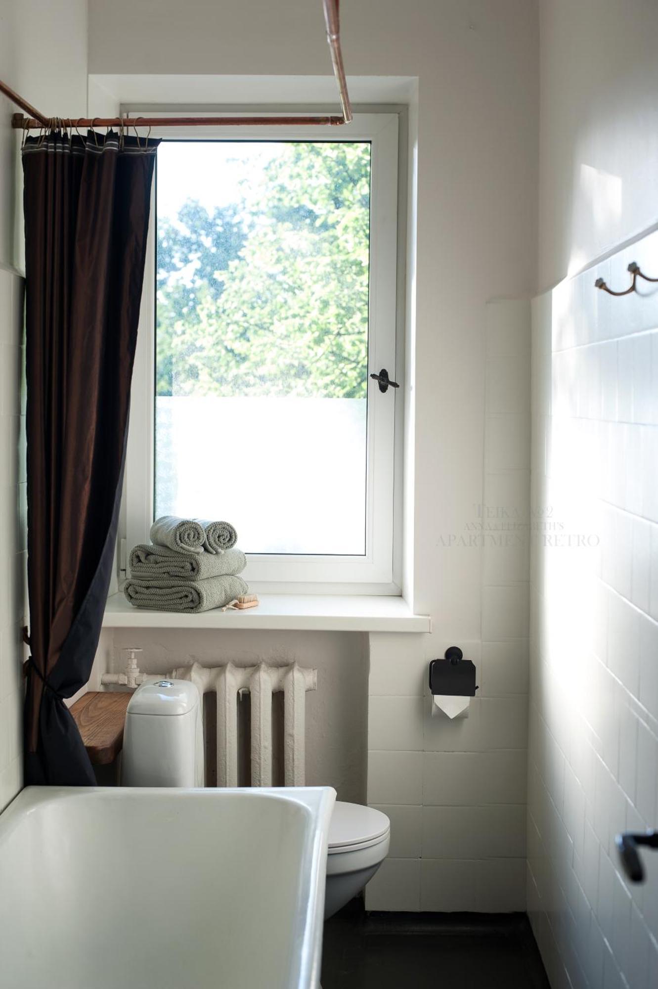 Korter Teika No 2 Apartment-retro On Brivibas Street-free Parking *