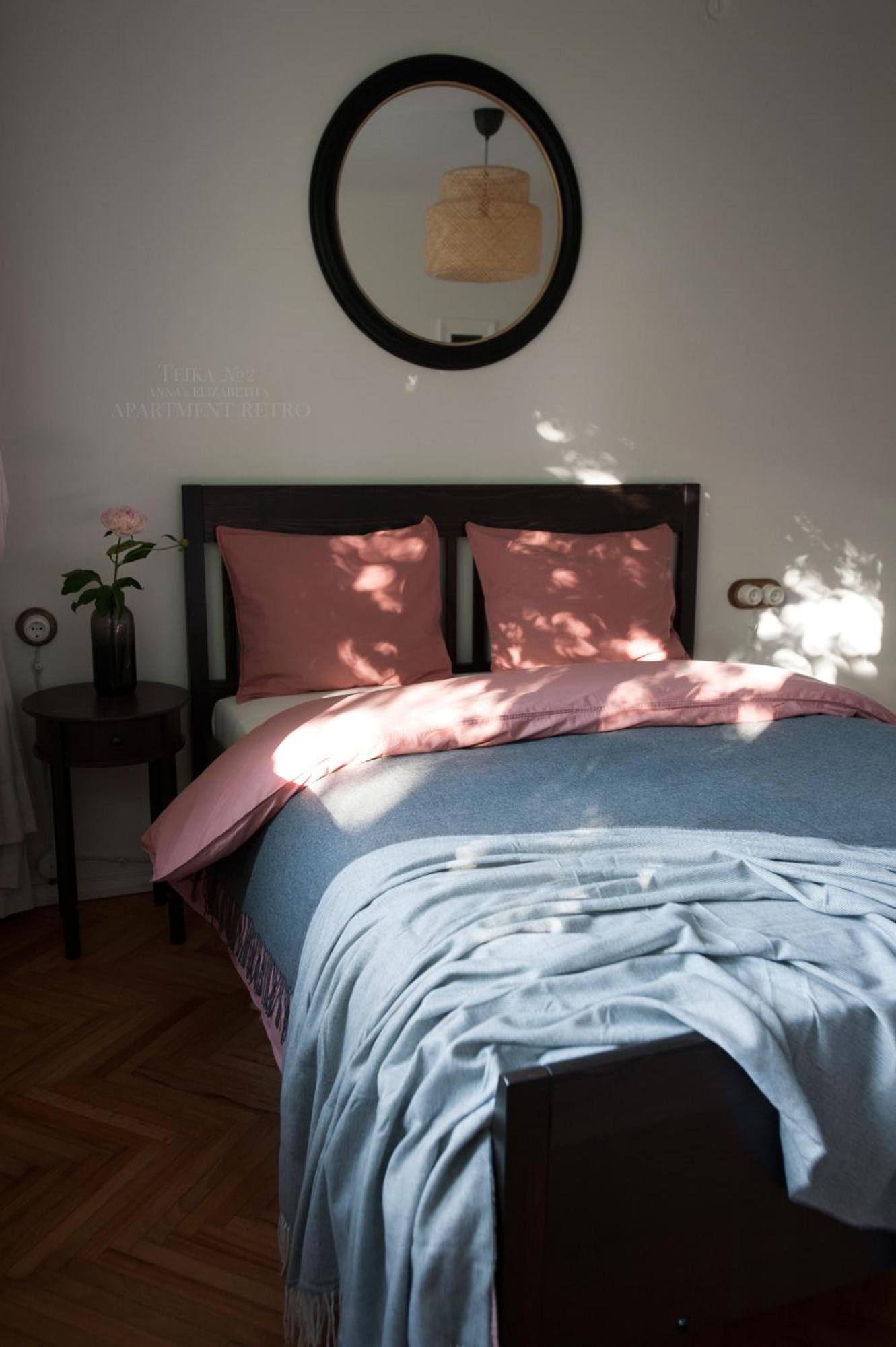 Teika No 2 Apartment-retro On Brivibas Street-free Parking Korter