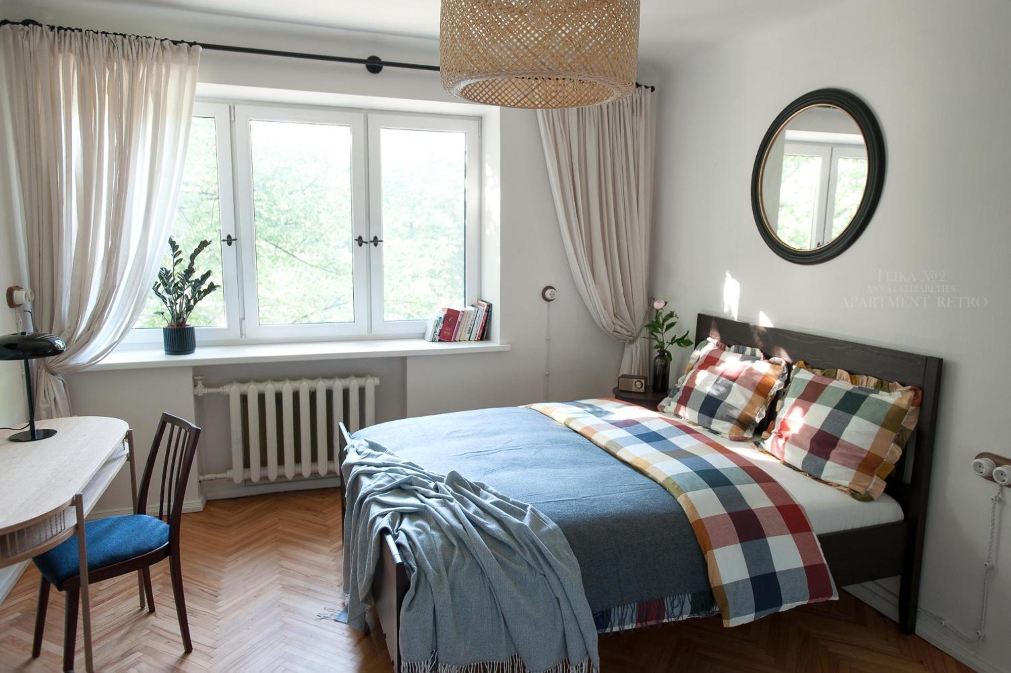 Teika No 2 Apartment-retro On Brivibas Street-free Parking Korter Riga